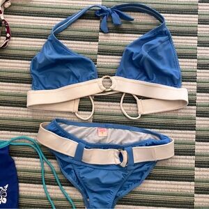 VENUS purple and White-bikini. Cute with belt and triangle top